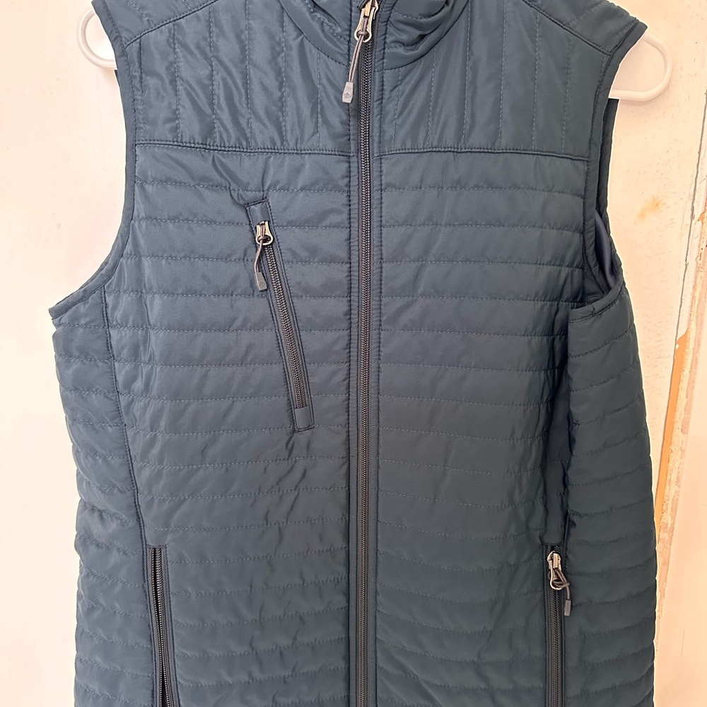 Stormcreek Quilted Sleeveless Vest in Blue
